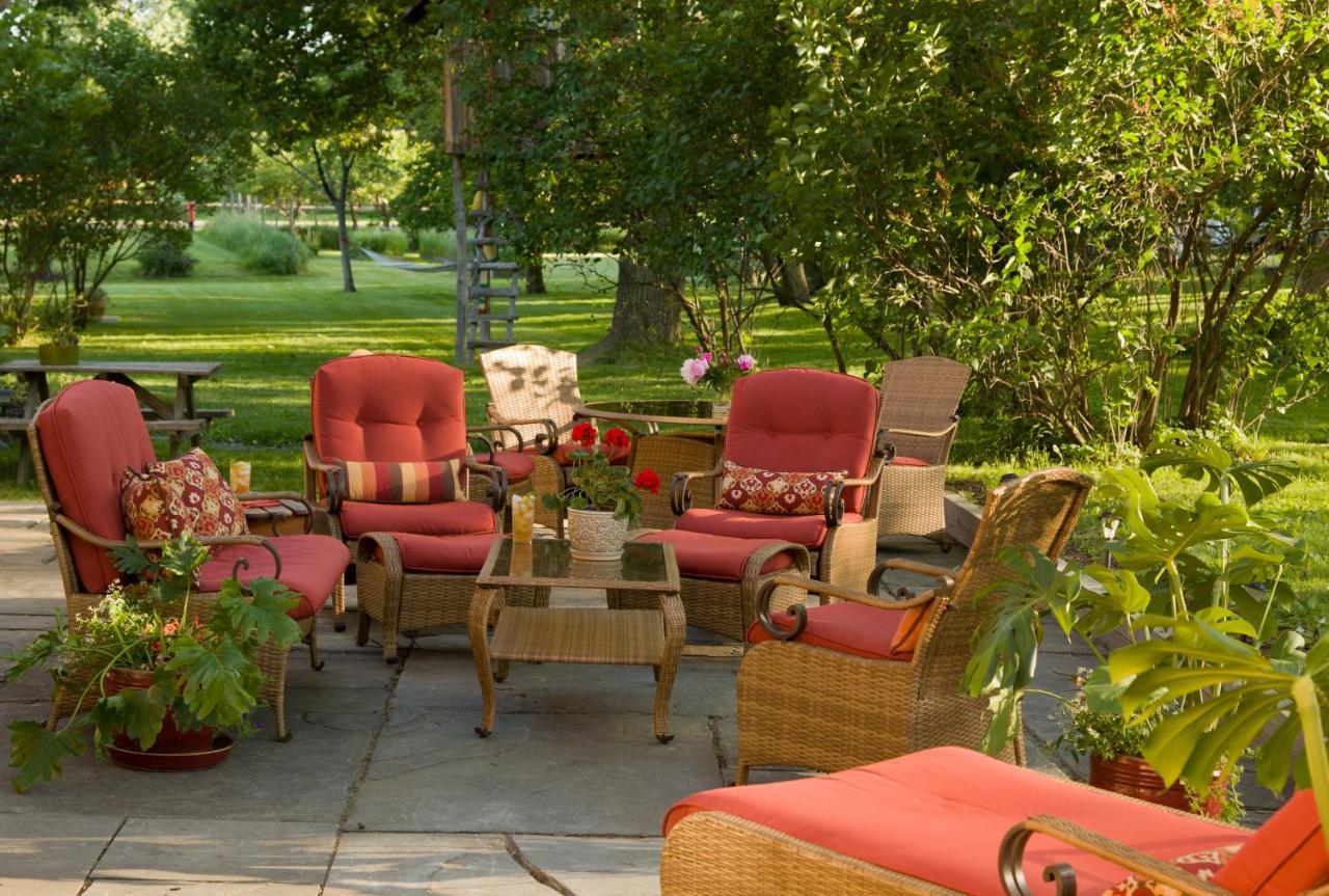 Gothic Eves Inn And Spa Bed And Breakfast Trumansburg Esterno foto